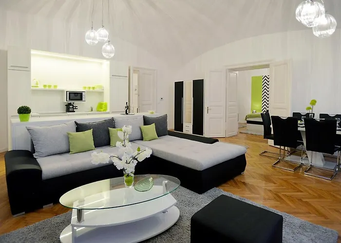 Varkapitany Apartman Eger